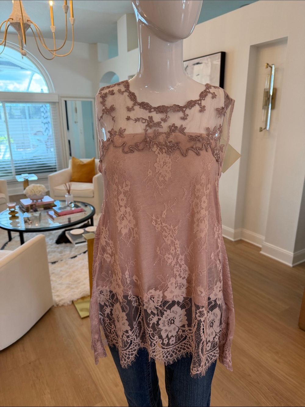 Sleeveless Lace Tunic Top in Dusty Rose
